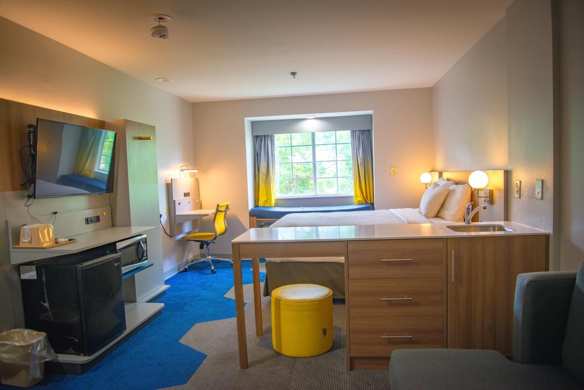 Microtel Inn & Suites By Wyndham Daphne Bagian luar foto