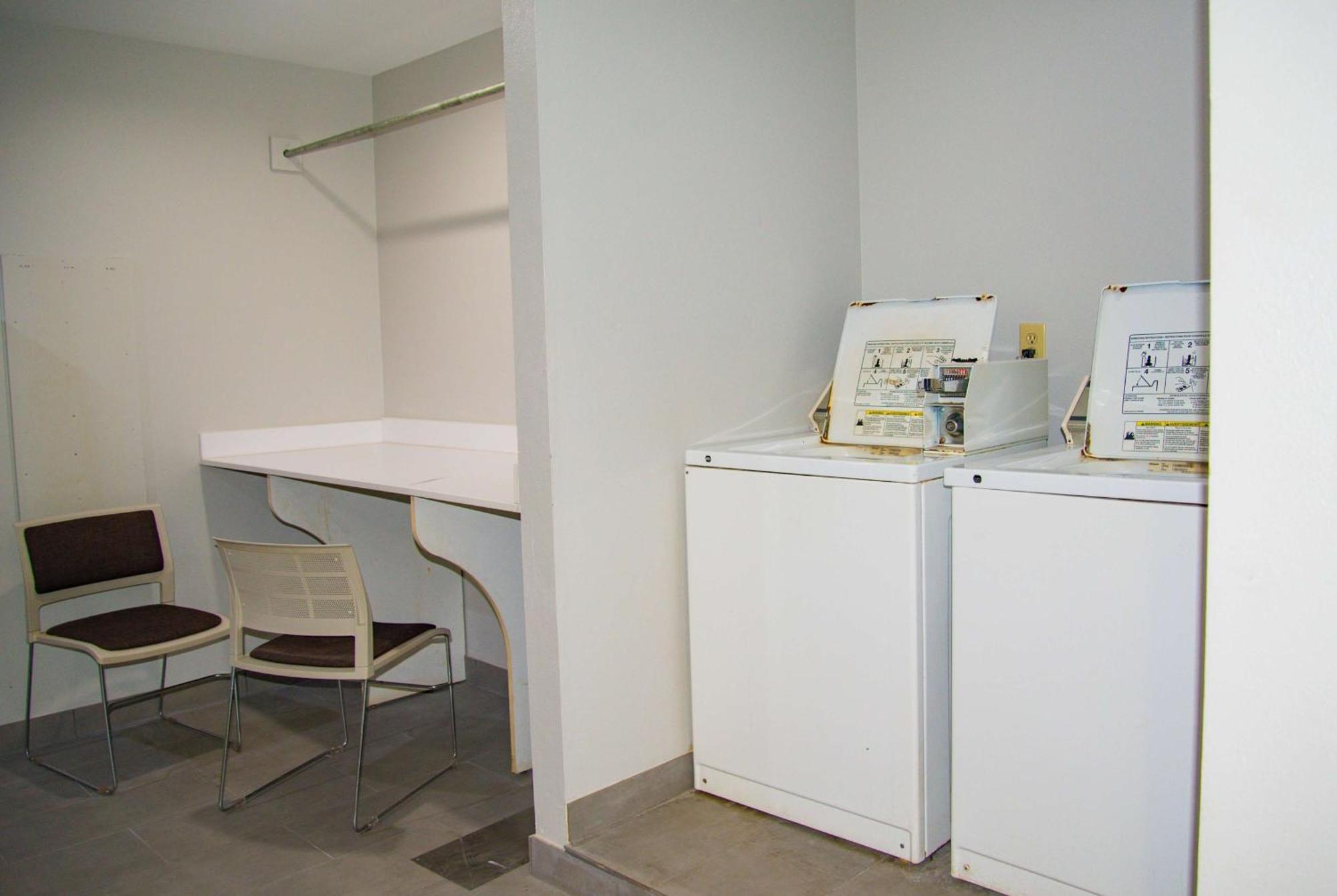 Microtel Inn & Suites By Wyndham Daphne Bagian luar foto